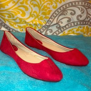 Red size 10 ballet flats.